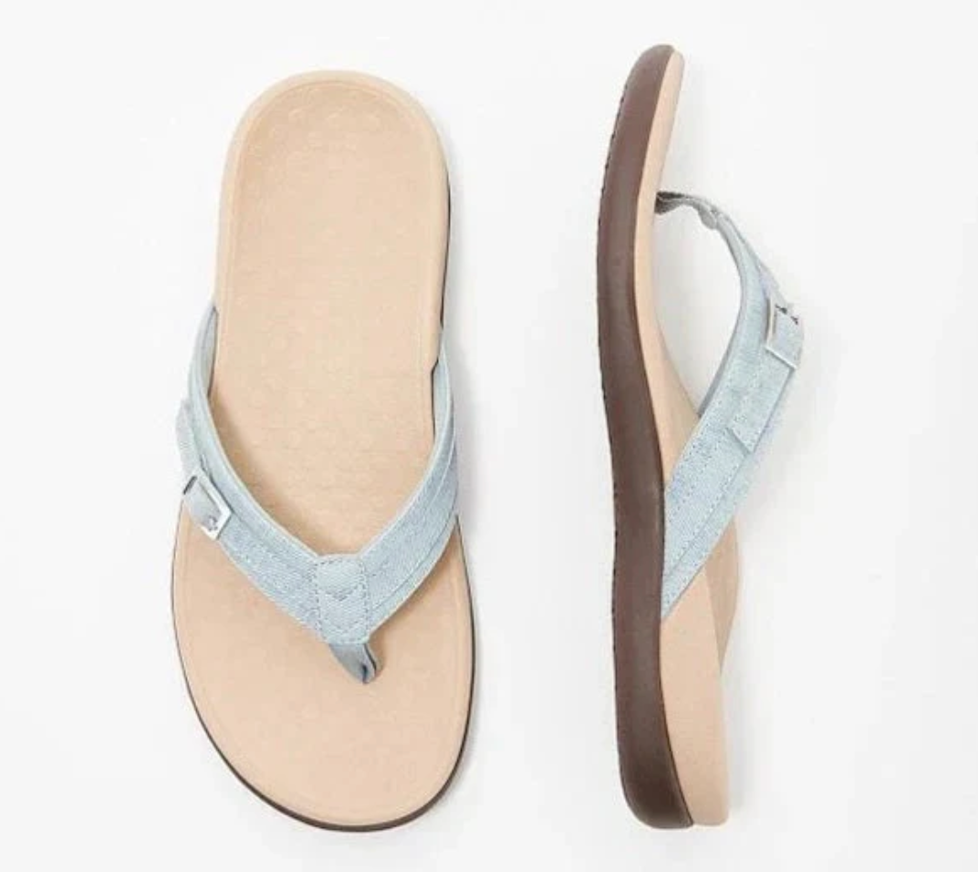 Chinelos ortopédicos animados